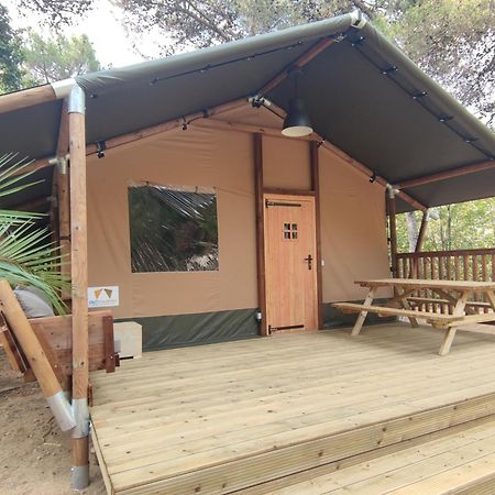 Camping & Bungalows Platja Brava Пальс Экстерьер фото